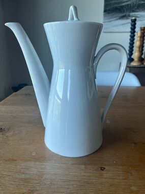 Rosenthal White Porcelain Coffee Carafe vintage. Mid century modern.